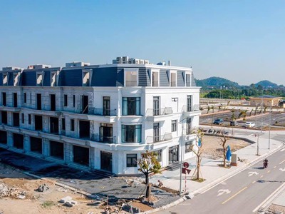 Bán căn liền kề xây sẵn 4 tầng trục đường 68m kđt tân thanh 2