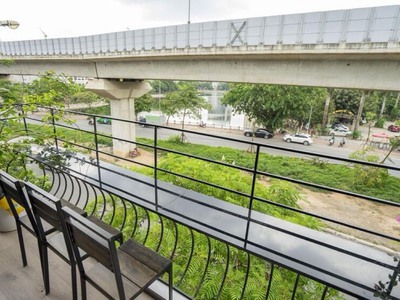 Bán nhà mặt phố Hoàng Cầu, giá ưu đãi 28,5 tỷ, 50m2,5 tâng,mt 4,8m, Đống Đa, Hà Nội 0