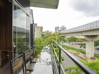 Bán nhà mặt phố Hoàng Cầu, giá ưu đãi 28,5 tỷ, 50m2,5 tâng,mt 4,8m, Đống Đa, Hà Nội 1