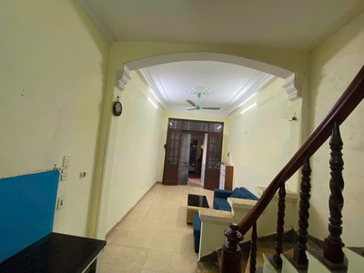 Cho thuê ở 5 người nhà ngõ trại cá  gần chợ đồng tâm  4 tầng x 30m2, 2 ngủ, 9 triệu 1