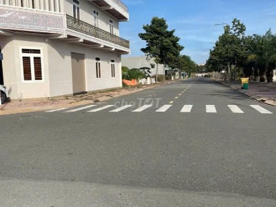 Chính chủ kẹt tiền cần bán lô đất tại kdc hội nghĩa   p hội nghĩa,  tân uyên, bình dương 0