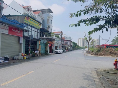 Bán đất ngọc động. 45m2   mt 4m   3,65 tỷ. đường ô tô, lô góc 0