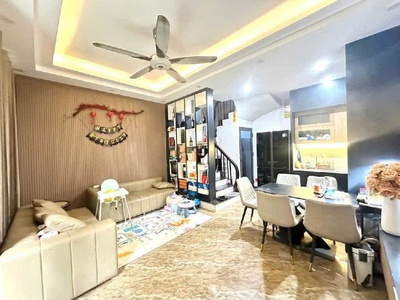 Nhà đẹp việt hưng 5 tầng 1 nhà ra oto tránh 43,4m  4,85 tỷ 0