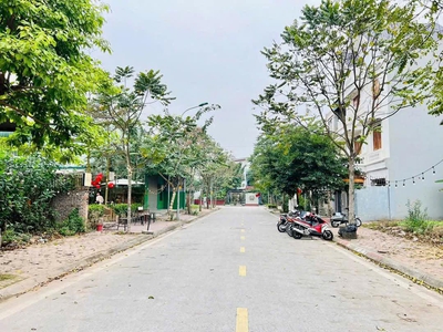 Bán đất mặt phố Cao Thắng, KĐT Tuệ Tĩnh, TP Hải Dương, 150m2, mặt tiền 8m, vị trí đẹp 2
