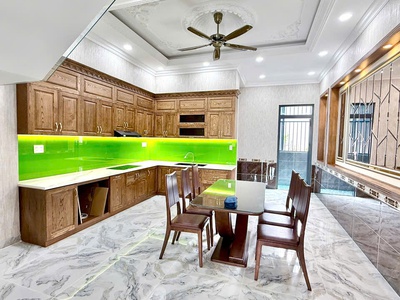 Nhà mặt tiền QL1K TP Dĩ An 1 trệt 3 lầu sổ hoàn công 5