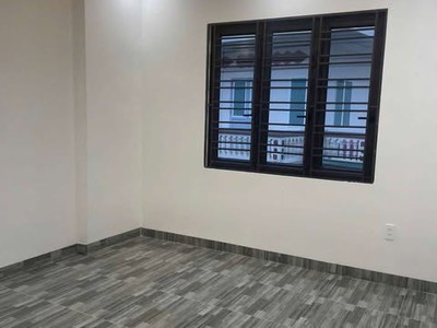  Bán nhà 3 tầng xây độc lập ngay trung tâm Đồng Hoà 0