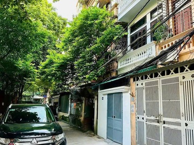 Cho thuê nhà phân lô, ô tô tránh Đặng Thùy Trâm, Hoàng Quốc Việt 50m x 4T giá 18 triệu 0