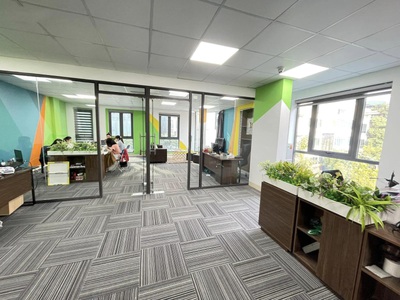 CHO THUÊ VĂN PHÒNG LÊ ĐẠI HÀNH, HBT, 420m2 mặt tiền 30m giá hơn 80tr/th 2