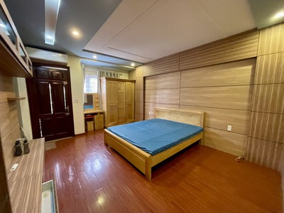 Cho thuê nhà khu phân lô Văn Cao, DT: 90m2, 4 p.ngủ. 3