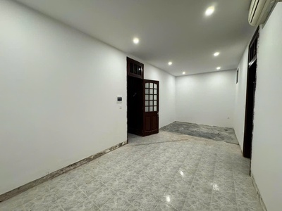 Cực hót - chinh chủ cho thuê mặt bằng tầng 1 và tầng 2 ngõ 121 chùa láng, láng thượng, đống đa, hà 3
