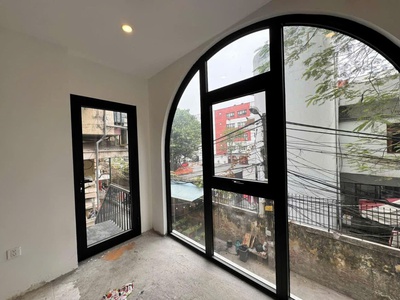 Sos - cực hót - chinh chủ cho thuê mặt bằng tầng 1 và tầng 2 ngõ 121 chùa láng, láng thượng, đống 4