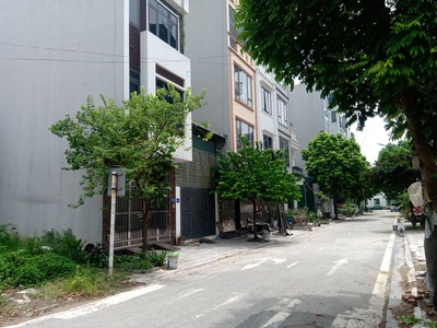 Cho thuê 50m2 đất lô góc giá rẻ tại KĐG Ngõ Cổng, Đa Sỹ, Kiến Hưng, HĐ 17