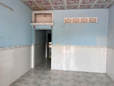 Nhà mặt tiền đường số 2, xã Hòa Khánh Đông, huyện Đức Hòa dt 124m2 3pn 1wc giá 1,35 tỷ 2
