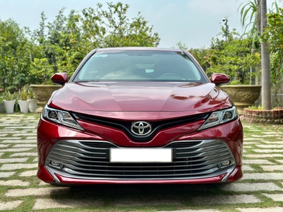 Bán xe Toyota Camry 2.0G 2021, số tự động, màu đỏ. 0