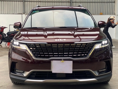 Bán xe Kia Carnival 2023 Signature 2.2D Full dầu, màu đỏ mận. 0