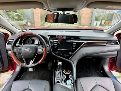 Bán xe Toyota Camry 2.0G 2021, số tự động, màu đỏ. 8