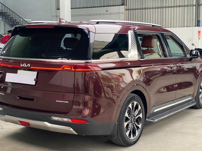 Bán xe Kia Carnival 2023 Signature 2.2D Full dầu, màu đỏ mận. 4