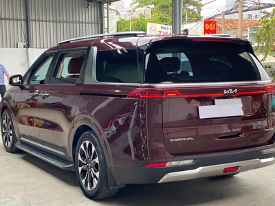 Bán xe Kia Carnival 2023 Signature 2.2D Full dầu, màu đỏ mận. 5