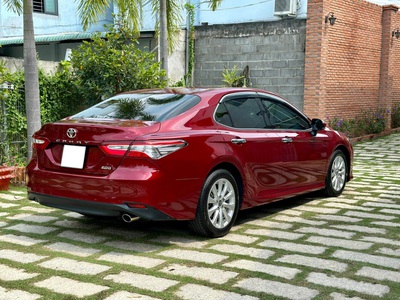 Bán xe Toyota Camry 2.0G 2021, số tự động, màu đỏ. 5