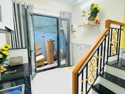 Nhà mới ở ngay -cách mt 100m mễ cốc phường 15 q8 0