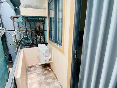 Nhà mới ở ngay -cách mt 100m mễ cốc phường 15 q8 1