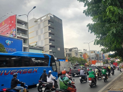 Góc 2 mặt tiền kinh doanh khu etown cộng hoà tân bình - 2 tầng 100m2 chỉ 13.7 tỷ 1