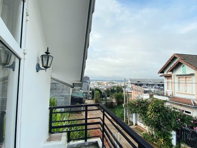 Cho thuê villa 1 trệt 1 lầu 2 phòng ngủ nội thất cơ bản phường 8 đà lạt 12 triệu/tháng 1