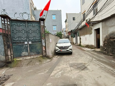 Chính chủ bán lô dt 86.7m2 ngõ thông ô tô, khổ đất vuông vắn đẹp tại châu phong liên hà 0