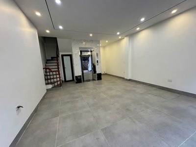 Nhà đẹp phố đàm quang trung gara ô tô  42m2, 6 tầng, mt 4.8m,9.25 tỷ,long biên. 2