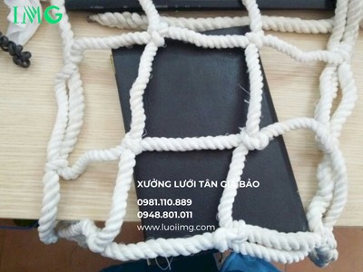 Bạn đang muốn tìm mua lưới dù trắng để quây rào gian hàng trong siêu thị, đúng không 2