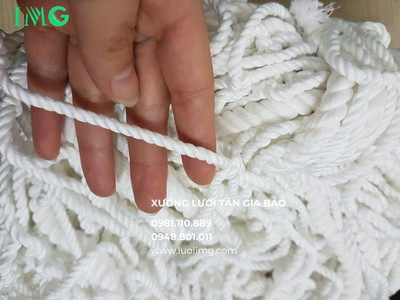 Bạn đang muốn tìm mua lưới dù trắng để quây rào gian hàng trong siêu thị, đúng không 1