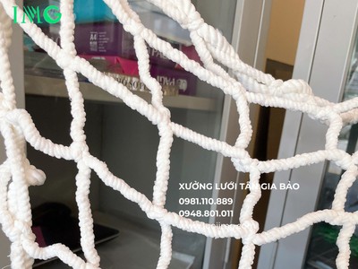 Bạn đang muốn tìm mua lưới dù trắng để quây rào gian hàng trong siêu thị, đúng không 0