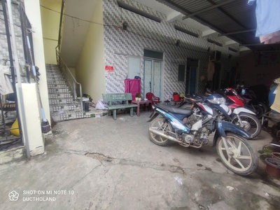 Bán khu nhà trọ 4 tầng 18 phòng, 200m2 dòng tiền 32tr/th giá nhỉnh 40tr/m2 gần picity tx21, quận 12 4