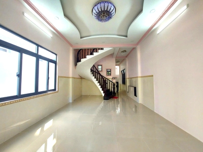 Giảm sốc 1 tỷ nhà 4 tầng hẻm 8m lô góc 95m2 5x19m gần chợ kiến thiết hiệp phú thủ đức chỉ 7.6 tỷ. 1
