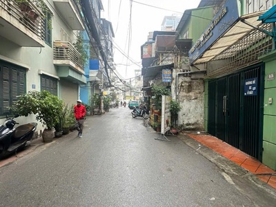Bán nhà tập thể trung tâm đống đa    ngõ 5 láng hạ   tầng 1   kinh doanh đỉnh   ô tô 7 chỗ vào nhà 0