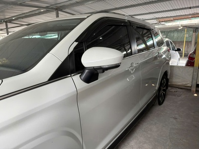 Cần bán Toyota Veloz Cross TOP bản full option- 565 triệu 6