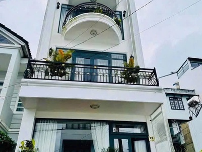 Bán nhà 1 trệt 1 hầm 3 lầu phường 4 đà lạt giá chỉ 13.5 tỷ 0