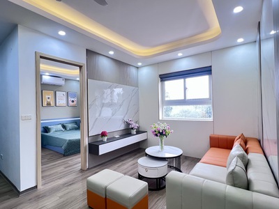 Bán hoặc cho thuê căn cc dt 70m2, nội thất đẹp lung linh đồng bộ. ban công đn hướng hồ cực mát. căn 2