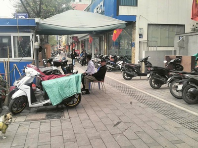 Tứ hiệp- thanh trì bán toà nhà  7 tầng- mt: 5m thang máy nhập- phân lô tứ hiệp - vỉa hè ô tô tránh 0