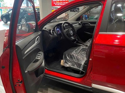 MG ZS STD  Standard  xe mới 2