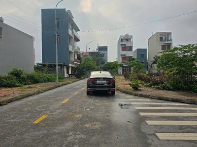 Bán đất đường Nguyệt Quê, KDC Đại An 1, ph Tứ Minh, TP HD, 73.12m2, mt 4.5m, đường 11.5m 2