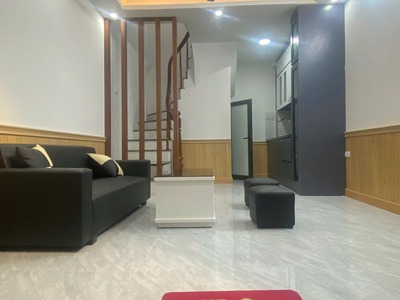 Cần bán nhà riêng Phố Tân Mai quận Hoàng Mai 25m x 5 tầng giá 4.5 tỷ, nhà đẹp, ngõ thông 0