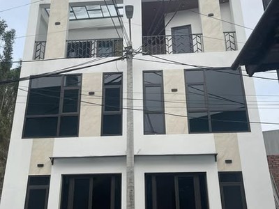 Bán Nhà 3 Tầng Ngõ 33 Cao Xanh,P.Cao Xanh. DT:54m2,MT:4.5m Rẻ Đẹp 0