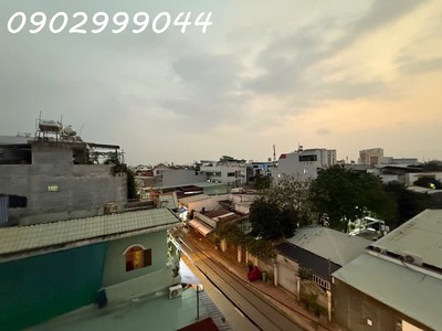 Nhà góc mặt tiền 3 tầng chợ 339 phước long b, giá 6.8 tỷ 2