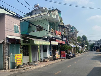 Nhà góc mặt tiền 3 tầng chợ 339 phước long b, giá 6.8 tỷ 1