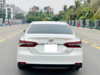 Bán xe Toyota Camry 2.0Q 2024 màu trắng. 1