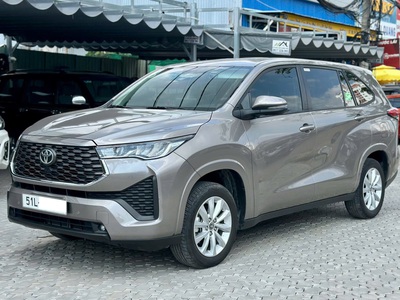 Bán xe Toyota innova Cross 2.0 CVT 2025 màu xám. 2
