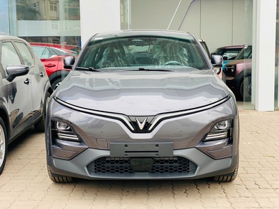 VINFAST VF6 PLUS 2025 siêu ưu đãi trong tháng 3/2025 1
