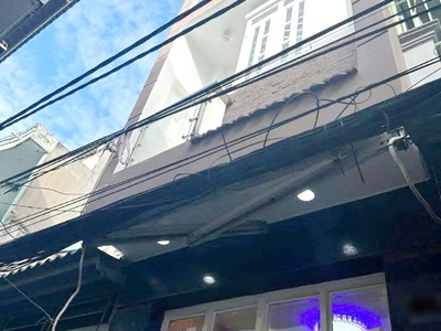 3.95 tỷ nhà mới gần chợ 3 lầu đúc, cách mt bông sao vài bước chân p5q8 0