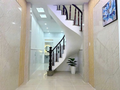 3.95 tỷ nhà mới gần chợ 3 lầu đúc, cách mt bông sao vài bước chân p5q8 1